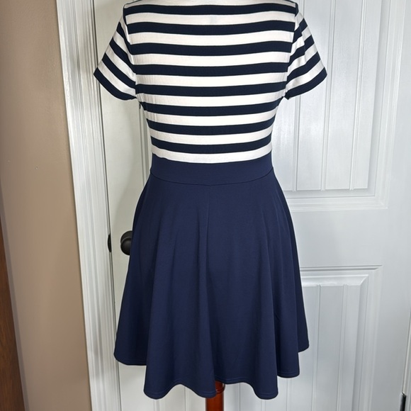 Miusol Women's Striped Fit & Flare Dress Contrast Striped Casual Swing Sz L - Picture 6 of 12